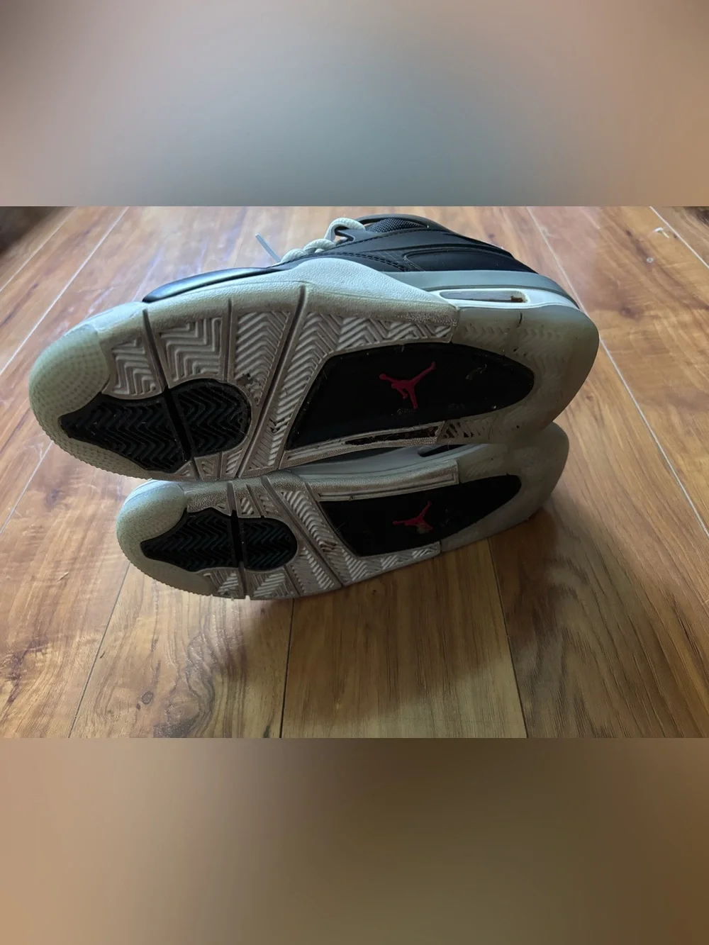 Jordan Low Top Sneakers in Black, Gray & white. Sz 6Y